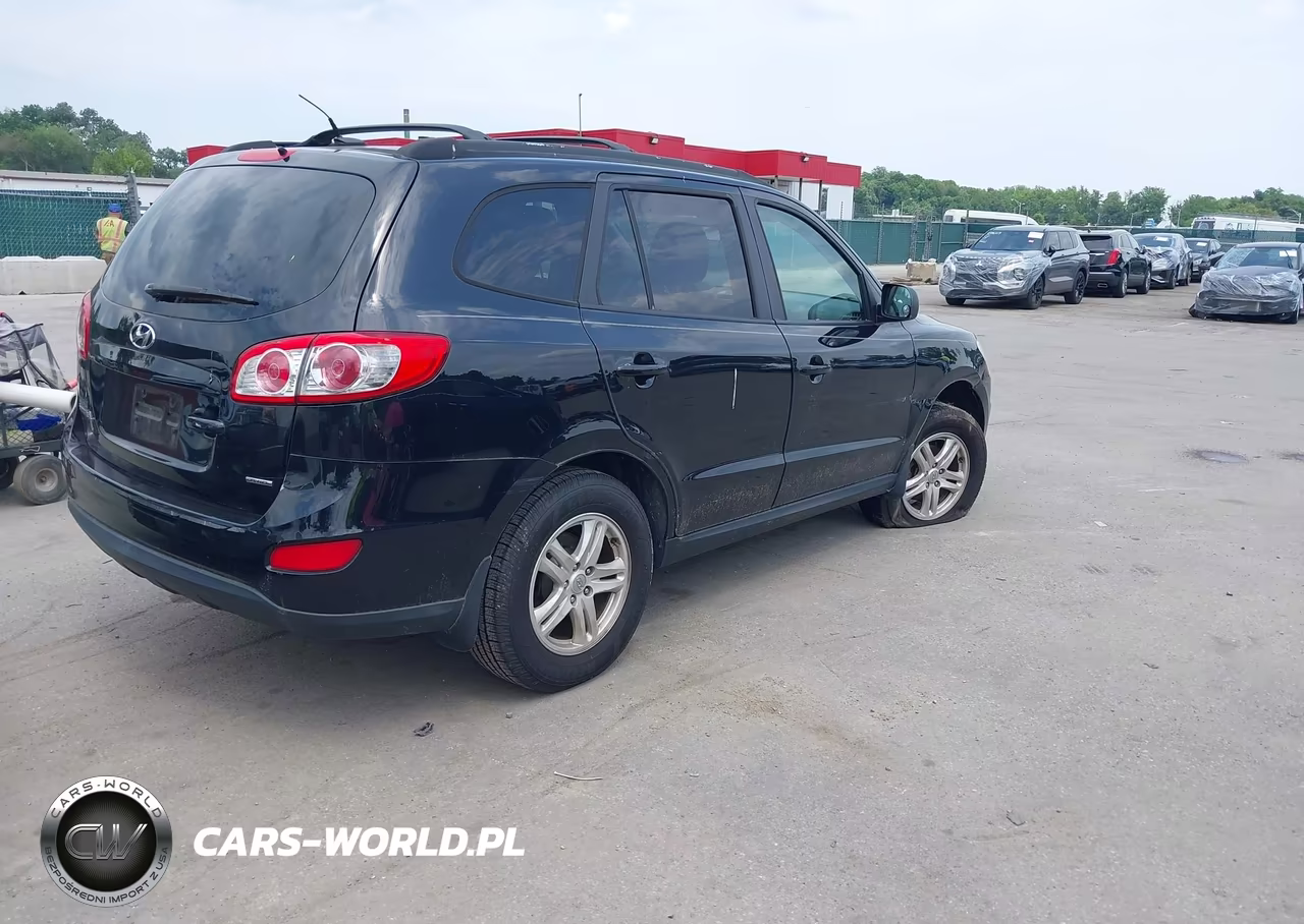 2012 Hyundai Santa Fe Gls VIN:5XYZGDAB2CG101937 - 4