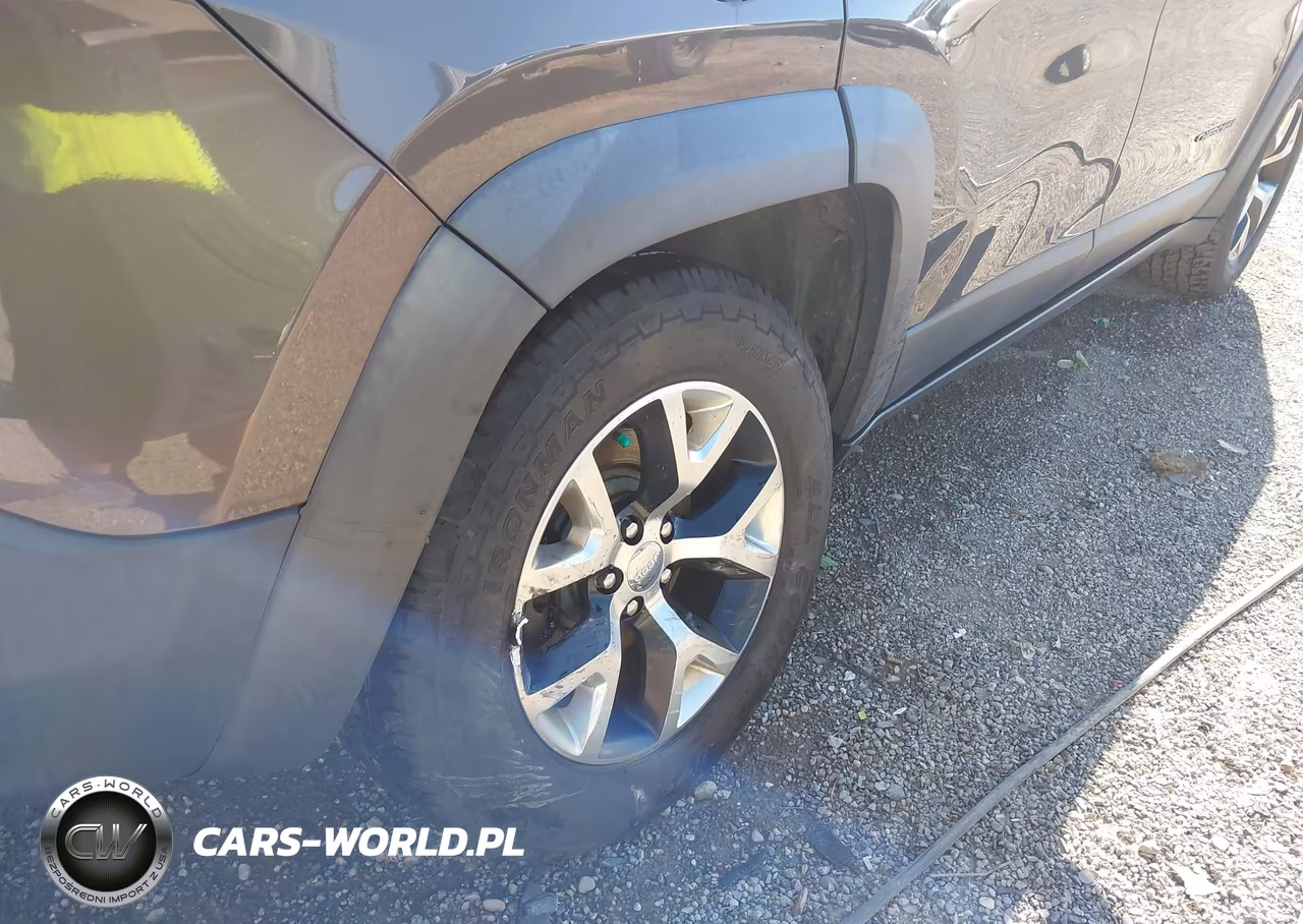 2014 Jeep Cherokee Trailhawk VIN:1C4PJMBS0EW232653 - 6