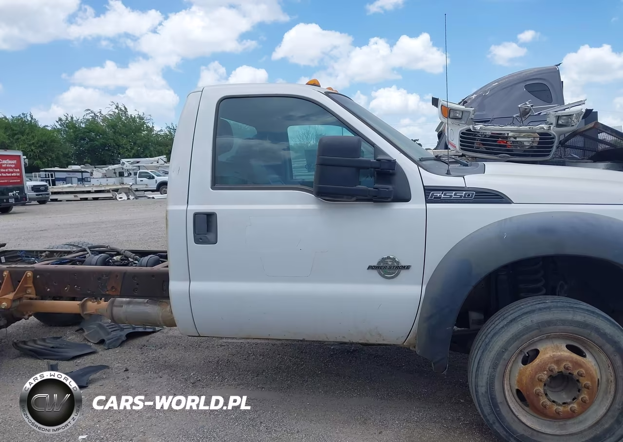 2015 Ford F-550 Chassis Xl-Xlt VIN:1FDUF5GT4FEA16691 - 17