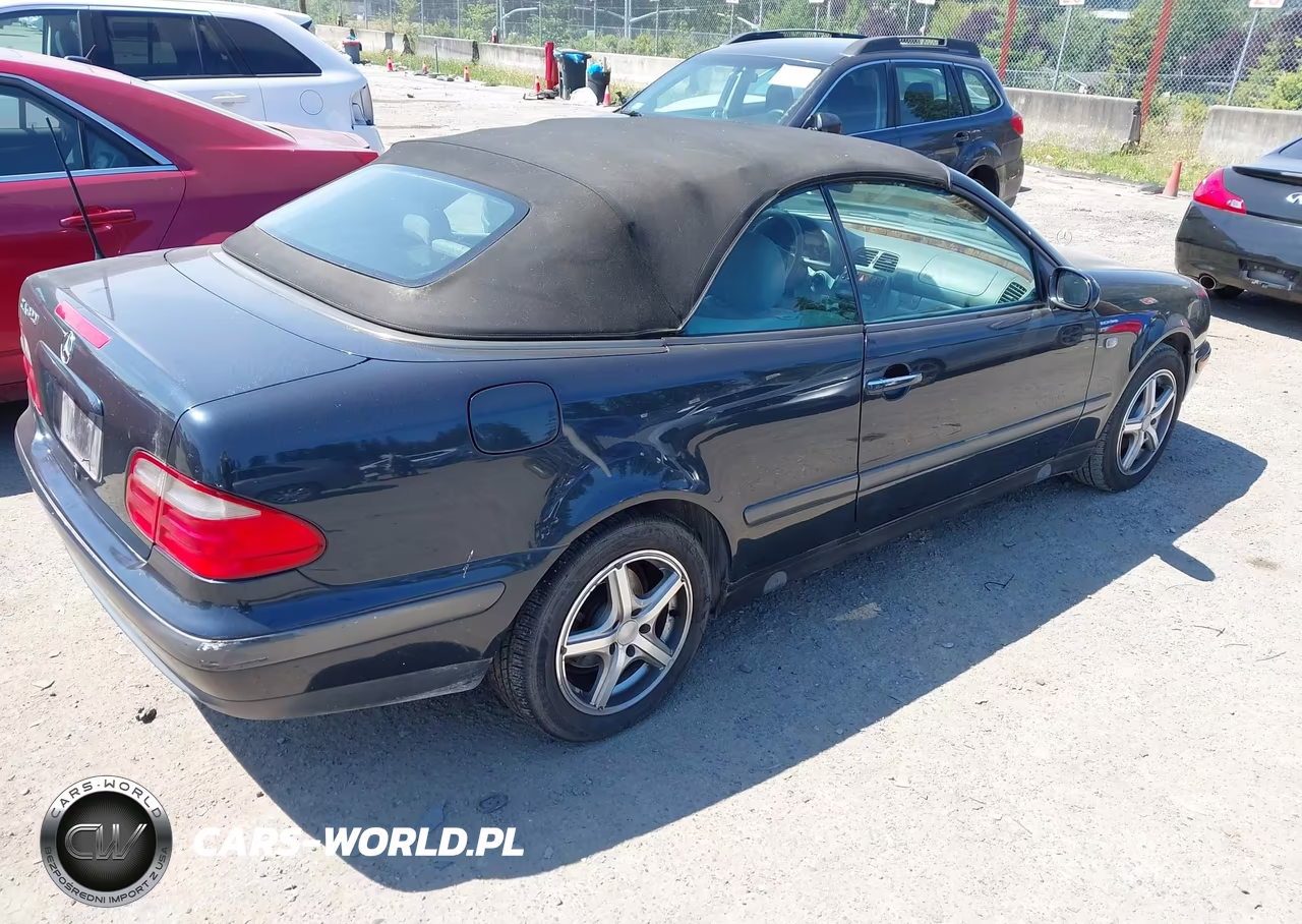 1999 Mercedes-Benz Clk 320 VIN:WDBLK65G8XT007088 - 4