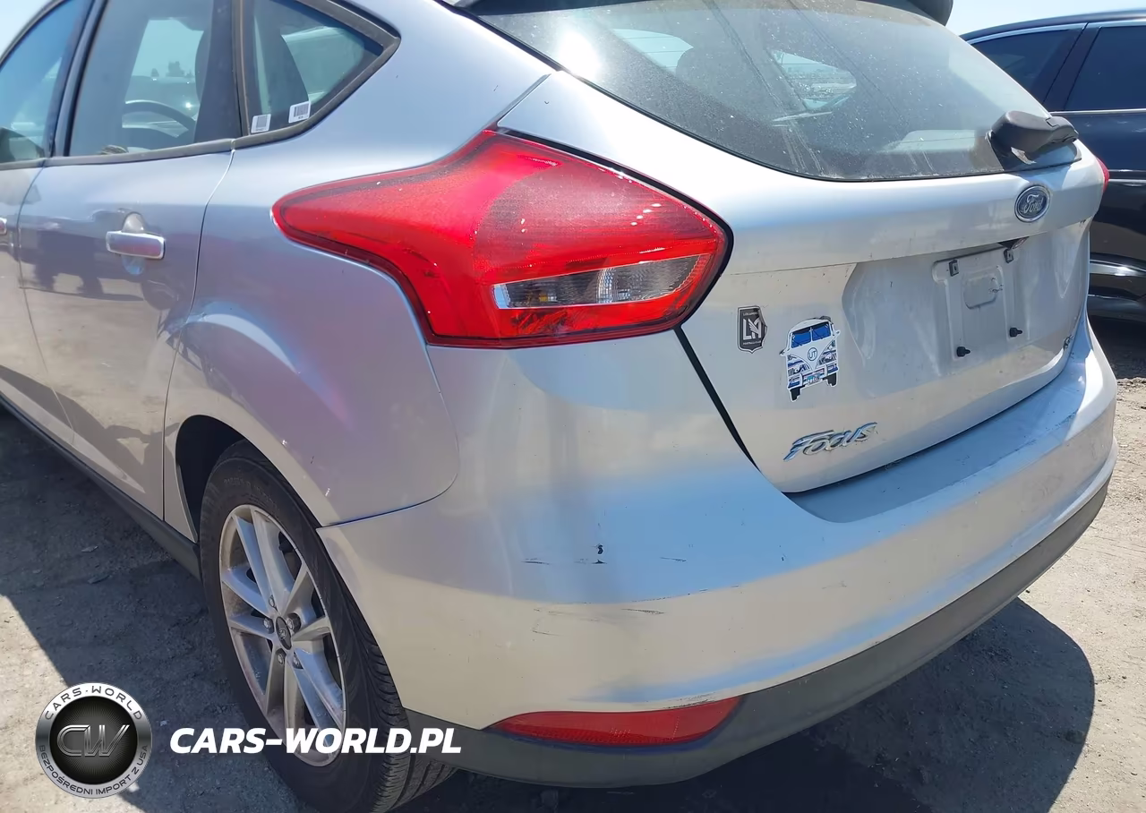 2015 Ford Focus Se VIN:1FADP3K25FL281979 - 15