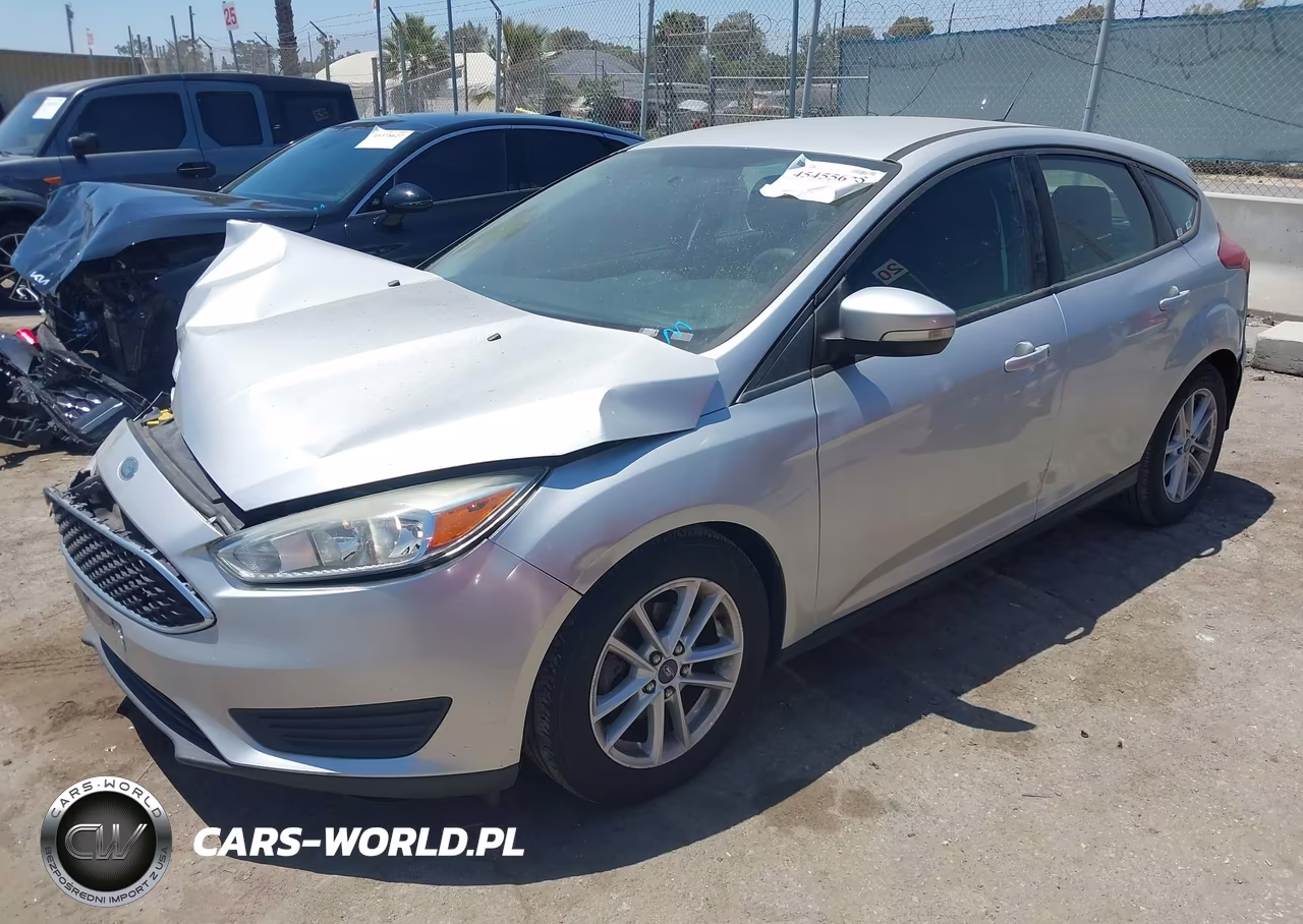 2015 Ford Focus Se VIN:1FADP3K25FL281979 - 2