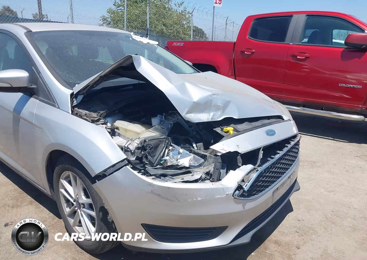 2015 Ford Focus Se VIN:1FADP3K25FL281979 - 6