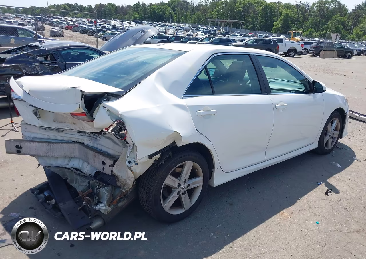 2013 Toyota Camry Se VIN:4T1BF1FK5DU707028 - 4