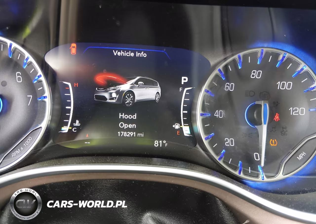 2017 Chrysler Pacifica Touring-L Plus VIN:2C4RC1EG3HR607604 - 15
