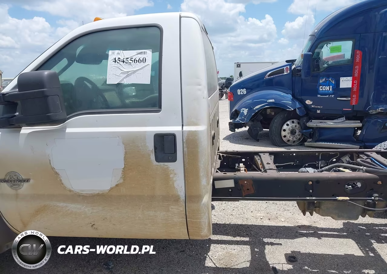 2015 Ford F-550 Chassis Xl-Xlt VIN:1FDUF5GT6FEB71923 - 18