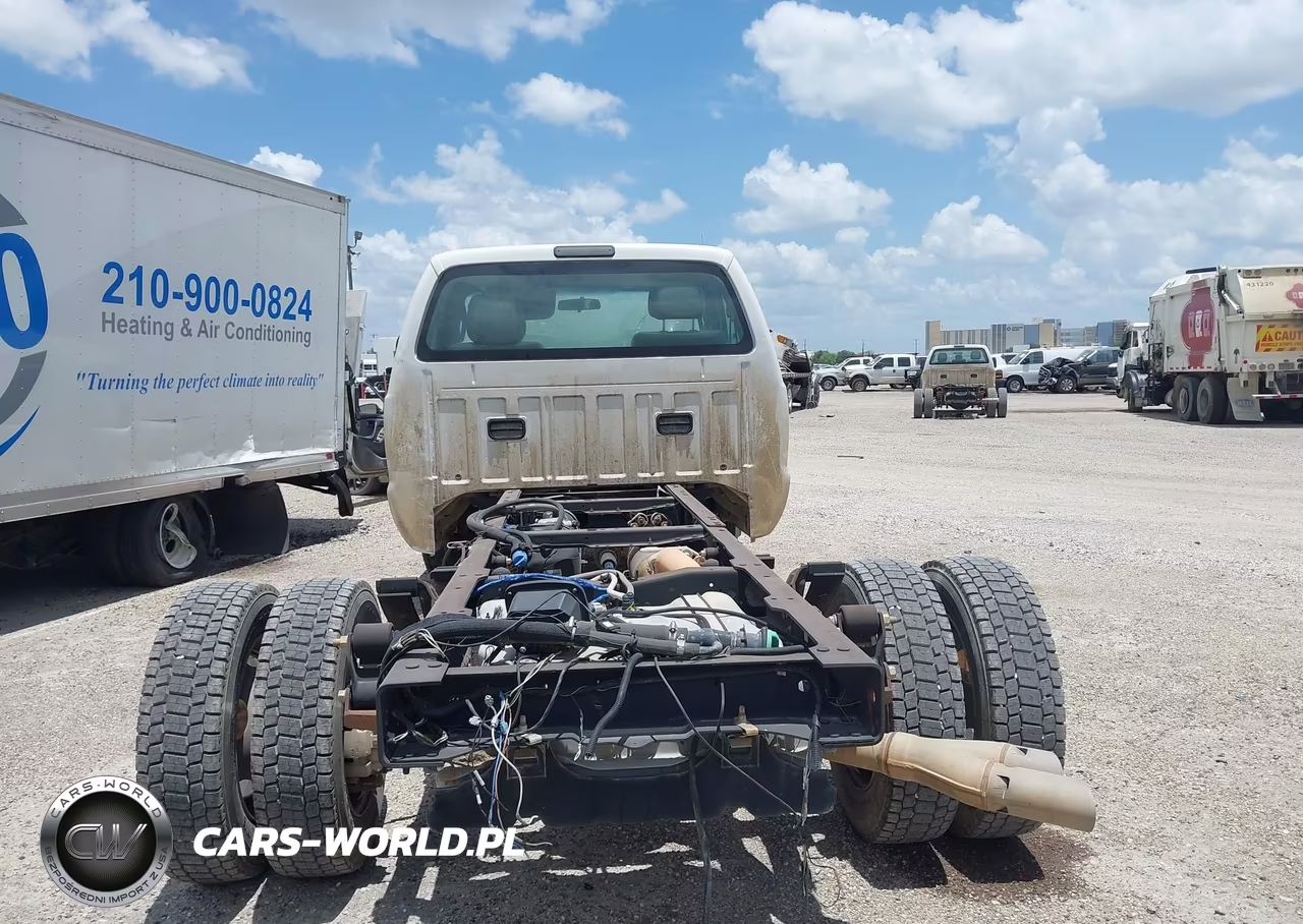 2015 Ford F-550 Chassis Xl-Xlt VIN:1FDUF5GT6FEB71923 - 19