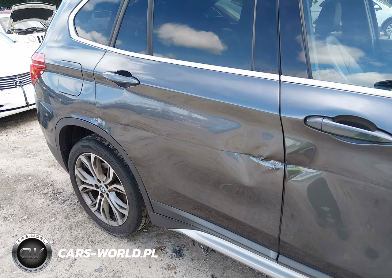 2016 BMW X1 xDrive28I VIN:WBXHT3C31GP883323 - 17