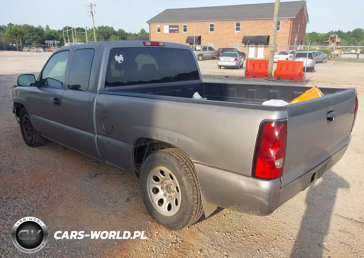 2007 Chevrolet Silverado 1500 Classic Work Truck VIN:1GCEC19V27Z190813 - 3
