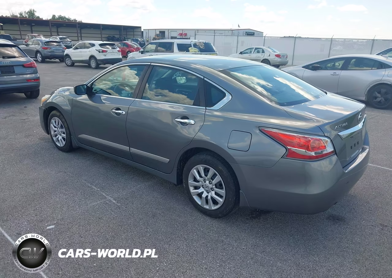 2015 Nissan Altima 2.5 S VIN:1N4AL3AP1FC165447 - 3