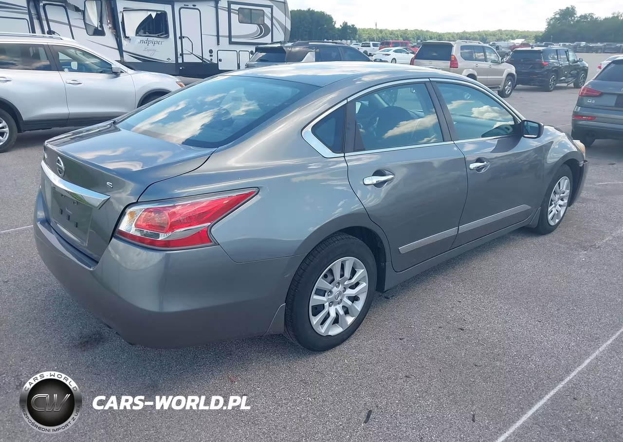 2015 Nissan Altima 2.5 S VIN:1N4AL3AP1FC165447 - 4