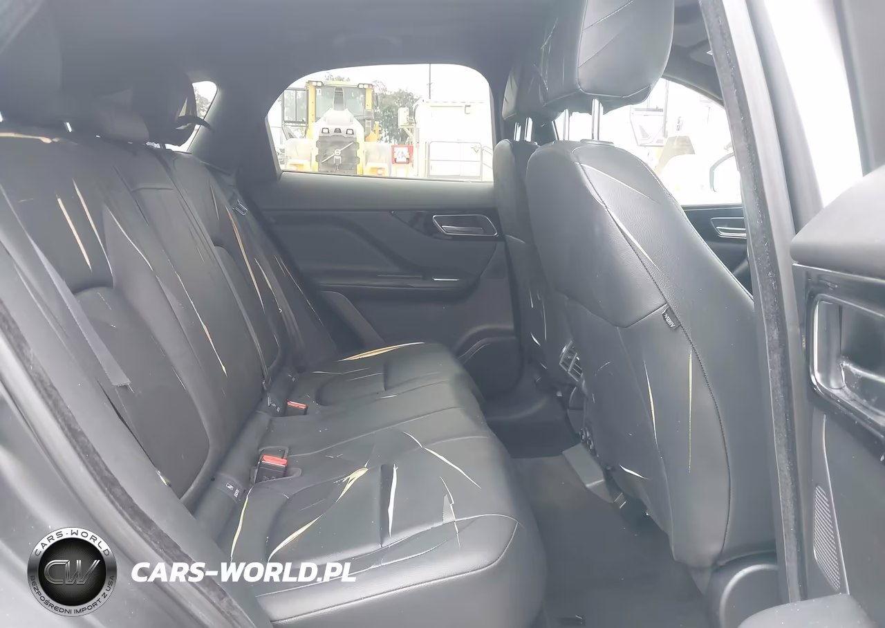 2017 Jaguar F-Pace 20D Premium VIN:SADCJ2BN2HA095637 - 8