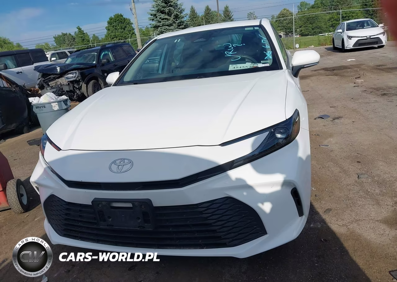 2025 Toyota Camry Le VIN:4T1DAACK7SU512864 - 12