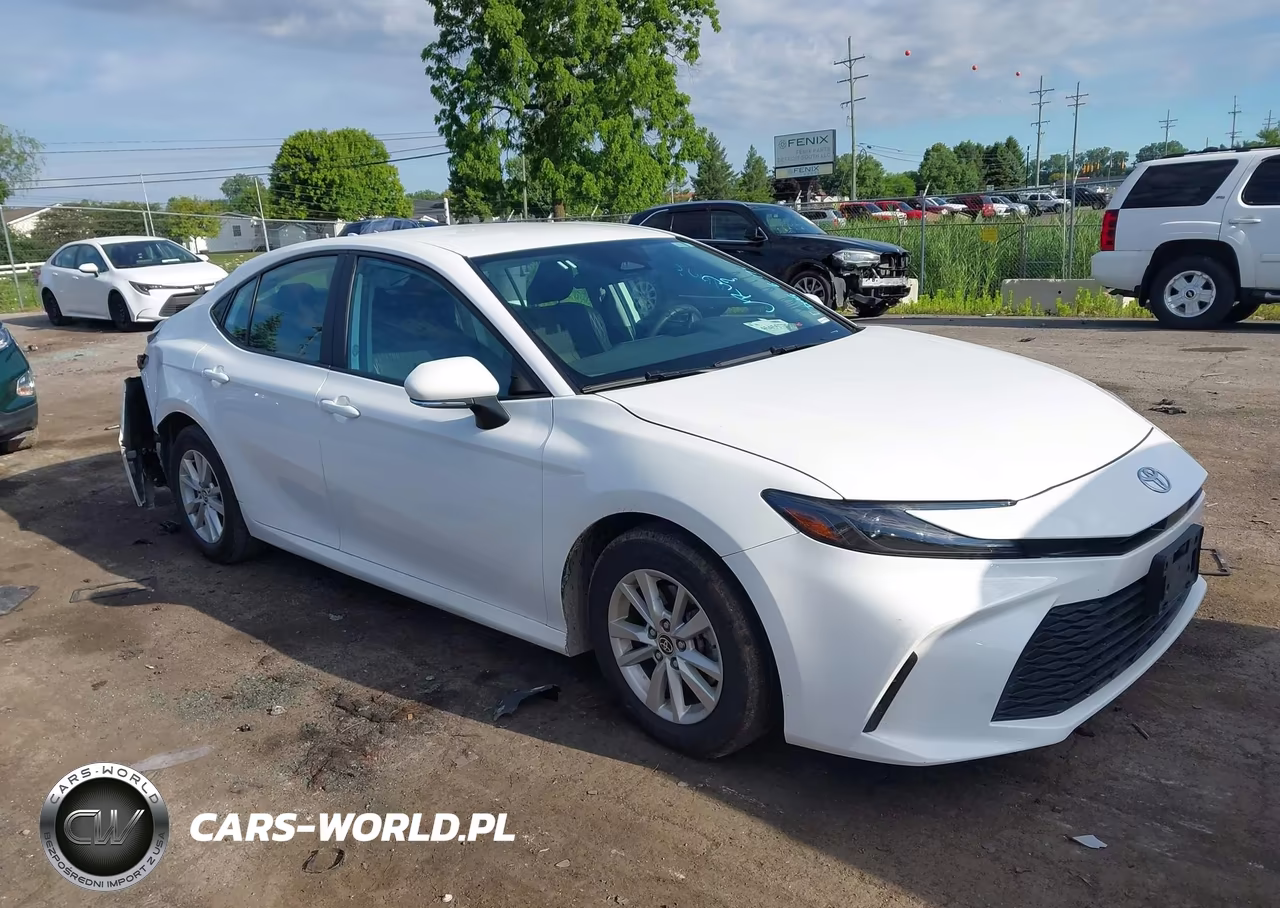 2025 Toyota Camry Le VIN:4T1DAACK7SU512864 - 13