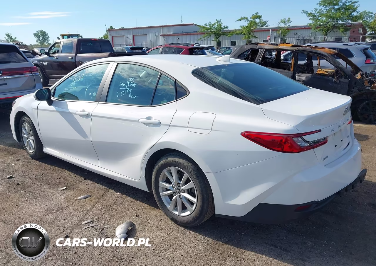 2025 Toyota Camry Le VIN:4T1DAACK7SU512864 - 14