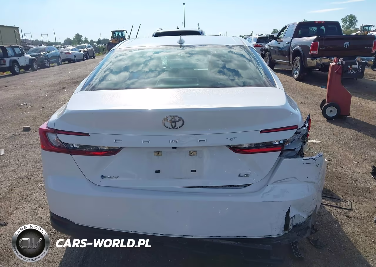 2025 Toyota Camry Le VIN:4T1DAACK7SU512864 - 16