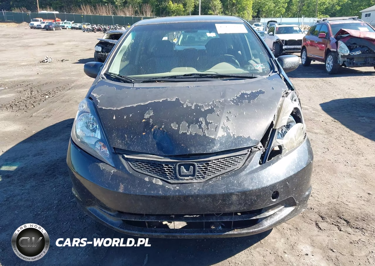 2011 Honda Fit VIN:JHMGE8G36BS008012 - 12