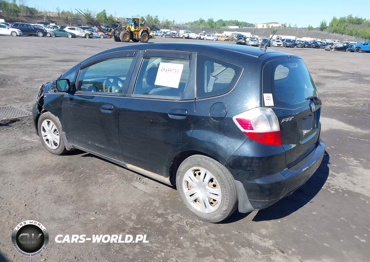 2011 Honda Fit VIN:JHMGE8G36BS008012 - 3