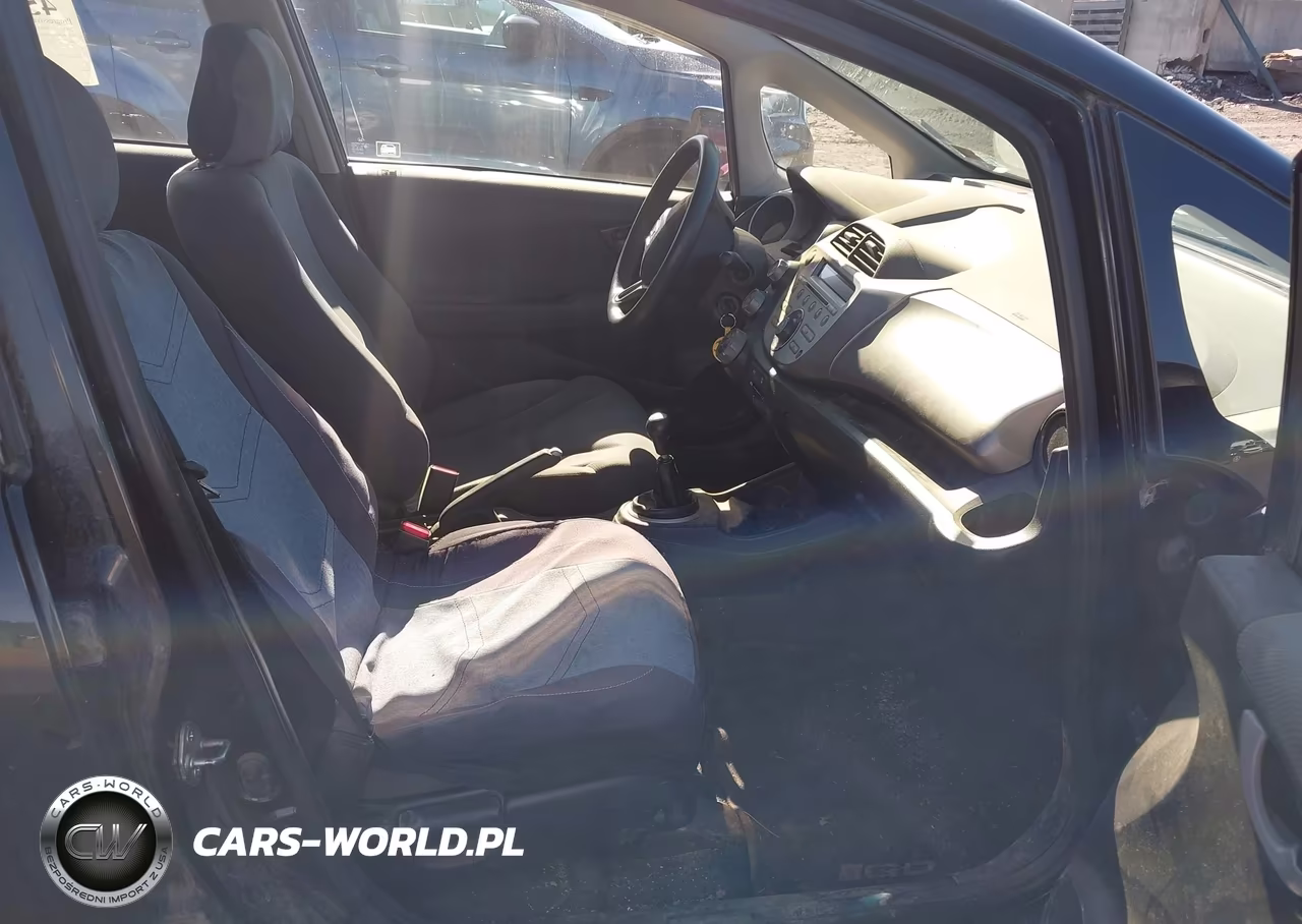 2011 Honda Fit VIN:JHMGE8G36BS008012 - 5