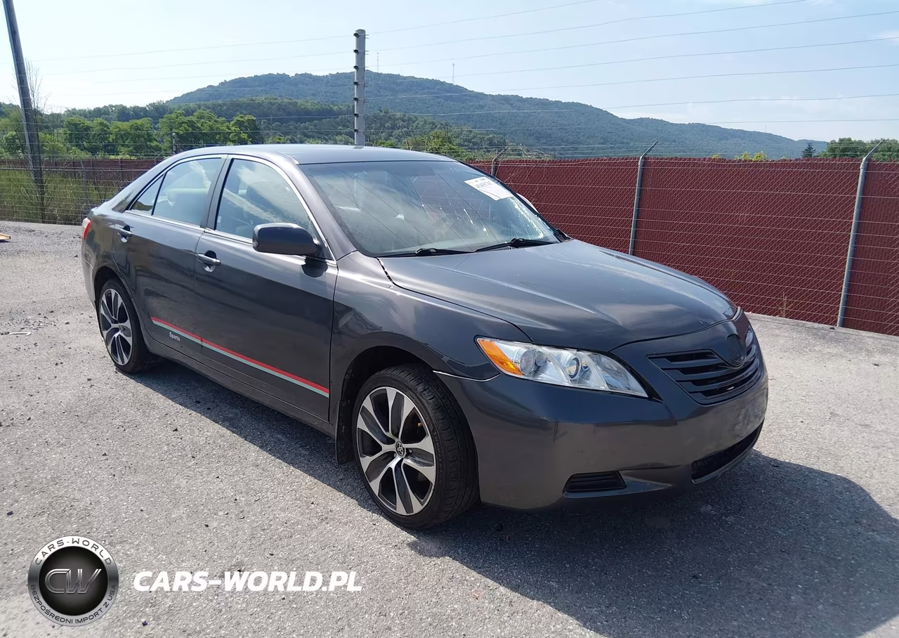 2009 Toyota Camry Le – zdjęcie 1 z 15