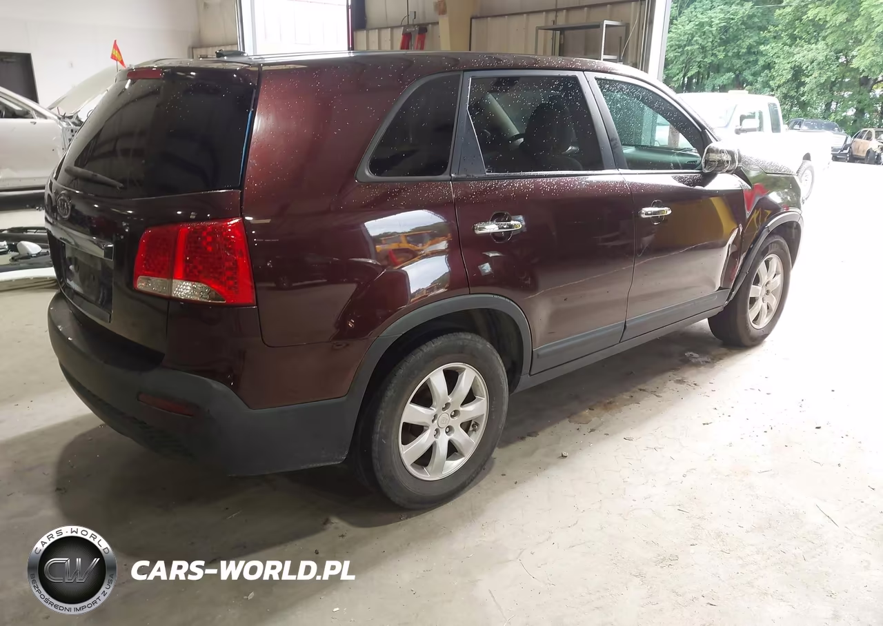 2011 Kia Sorento Lx VIN:5XYKT3A1XBG094166 - 4