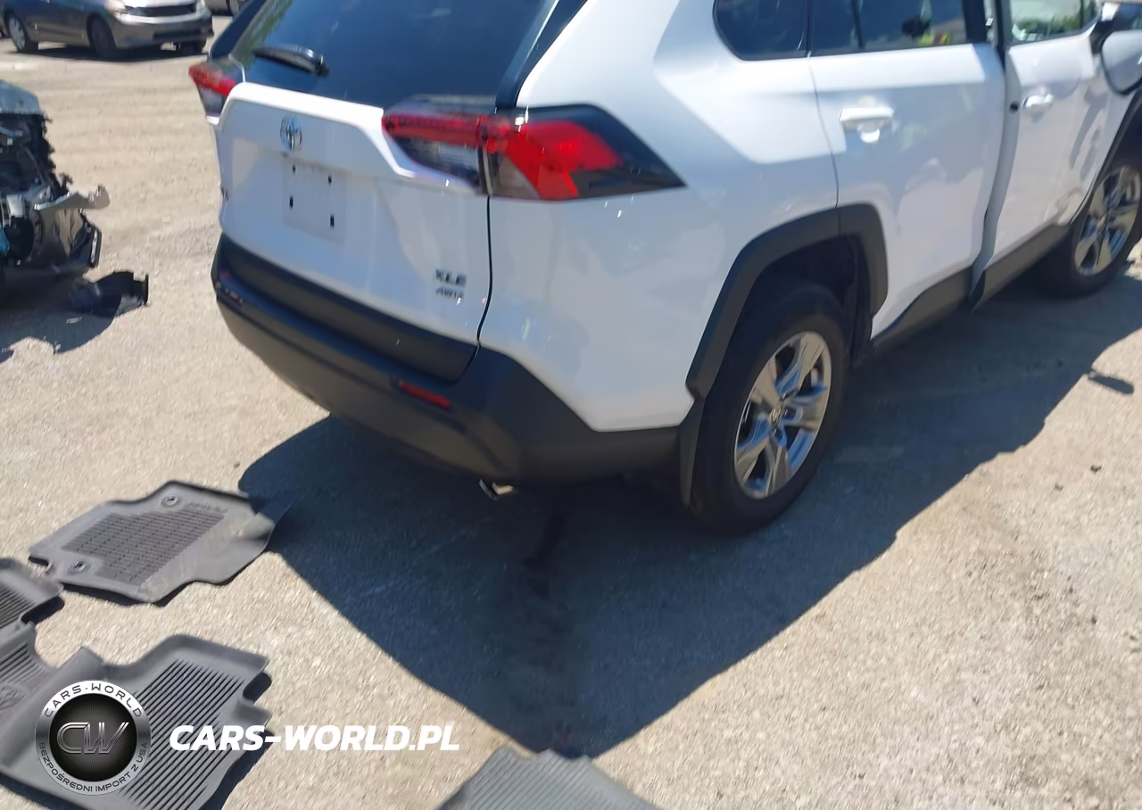 2025 Toyota Rav4 Xle VIN:2T3P1RFV7SW627845 - 4
