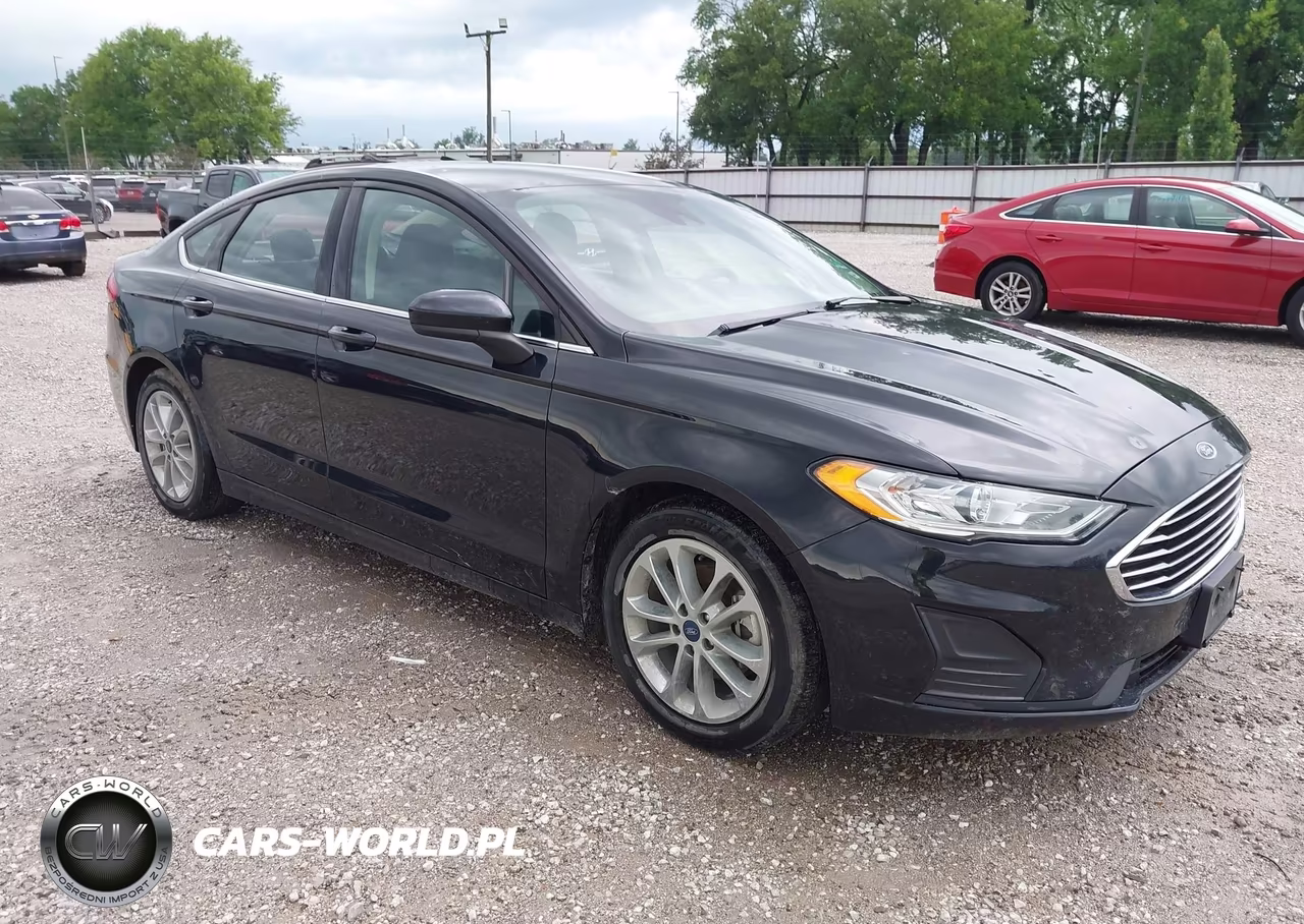 2020 Ford Fusion Se – zdjęcie 1 z 18