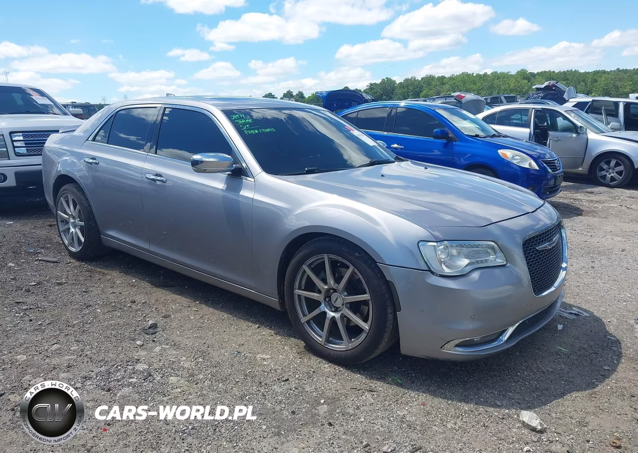 2015 Chrysler 300C – zdjęcie 1 z 16