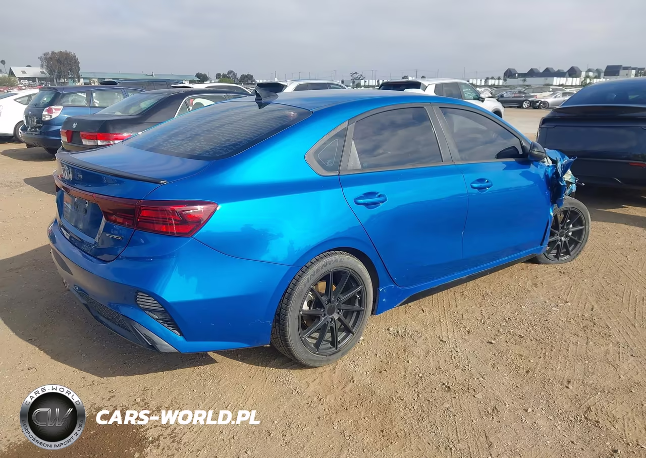 2022 Kia Forte Gt-Line VIN:3KPF54AD6NE421885 - 4