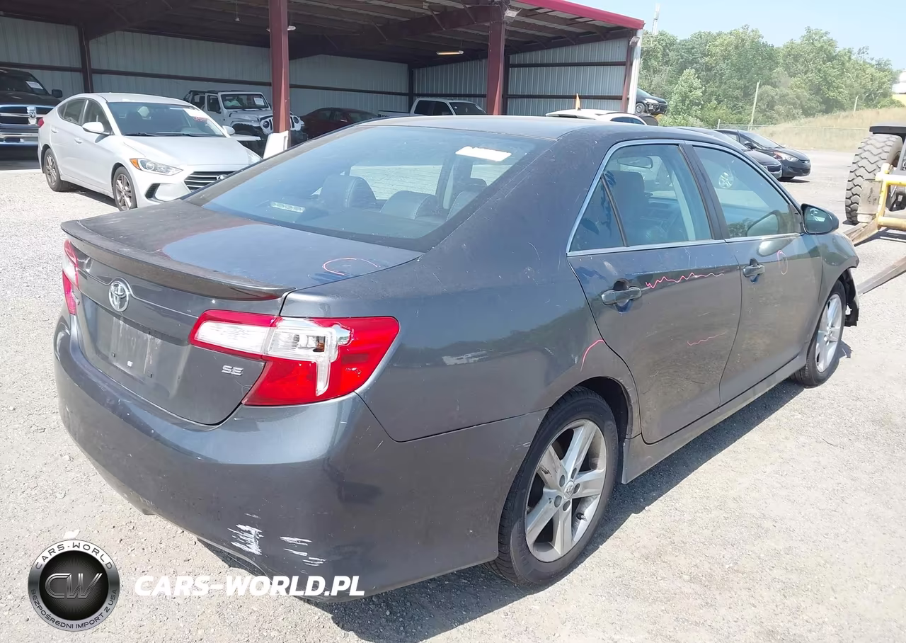 2013 Toyota Camry Se VIN:4T1BF1FK8DU212497 - 4