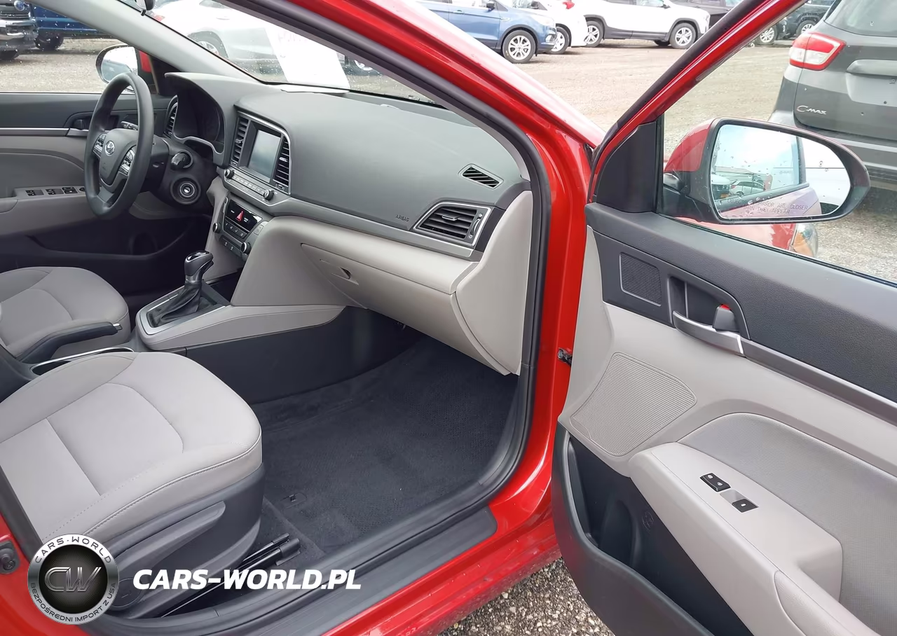 2018 Hyundai Elantra Sel VIN:5NPD84LFXJH333814 - 5