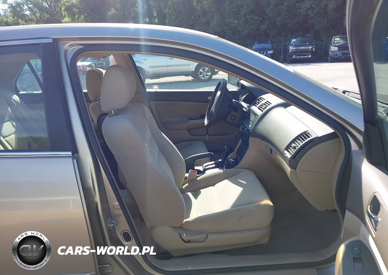 2003 Honda Accord Sdn Lx VIN:1HGCM56313A012366 - 5