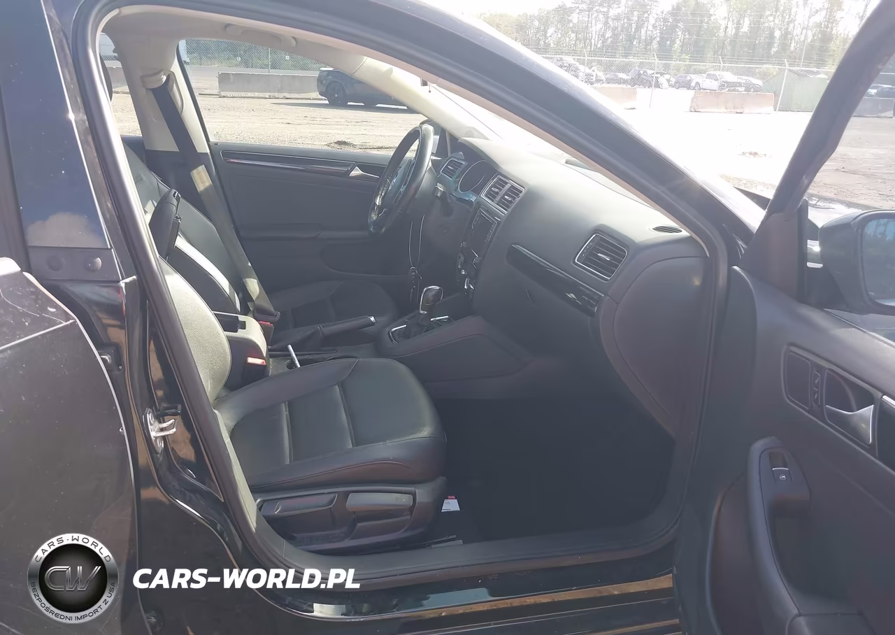 2016 Volkswagen Jetta 1.8T Sel VIN:3VWL17AJ3GM223132 - 5