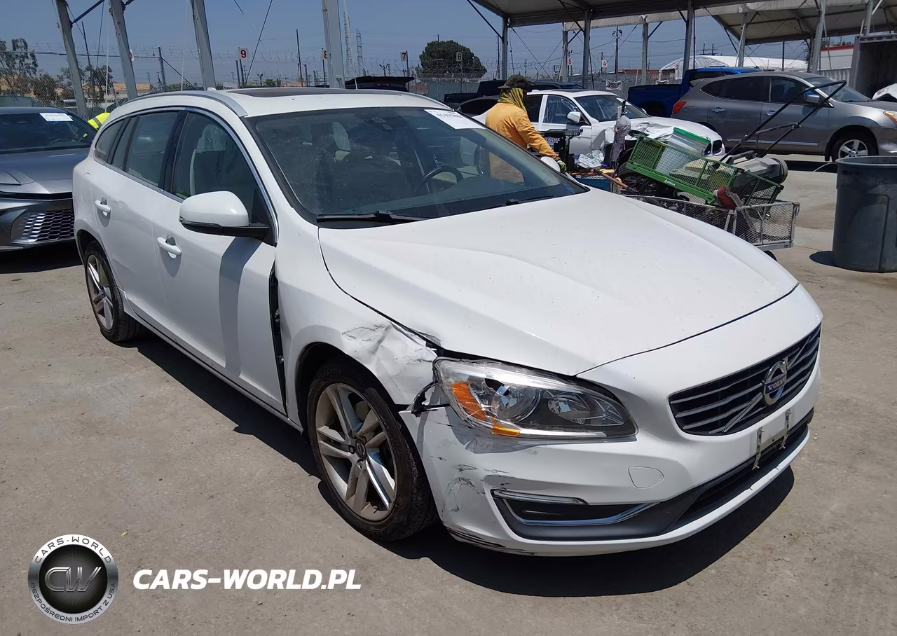 2015 Volvo V60 T5 Premier – zdjęcie 1 z 17