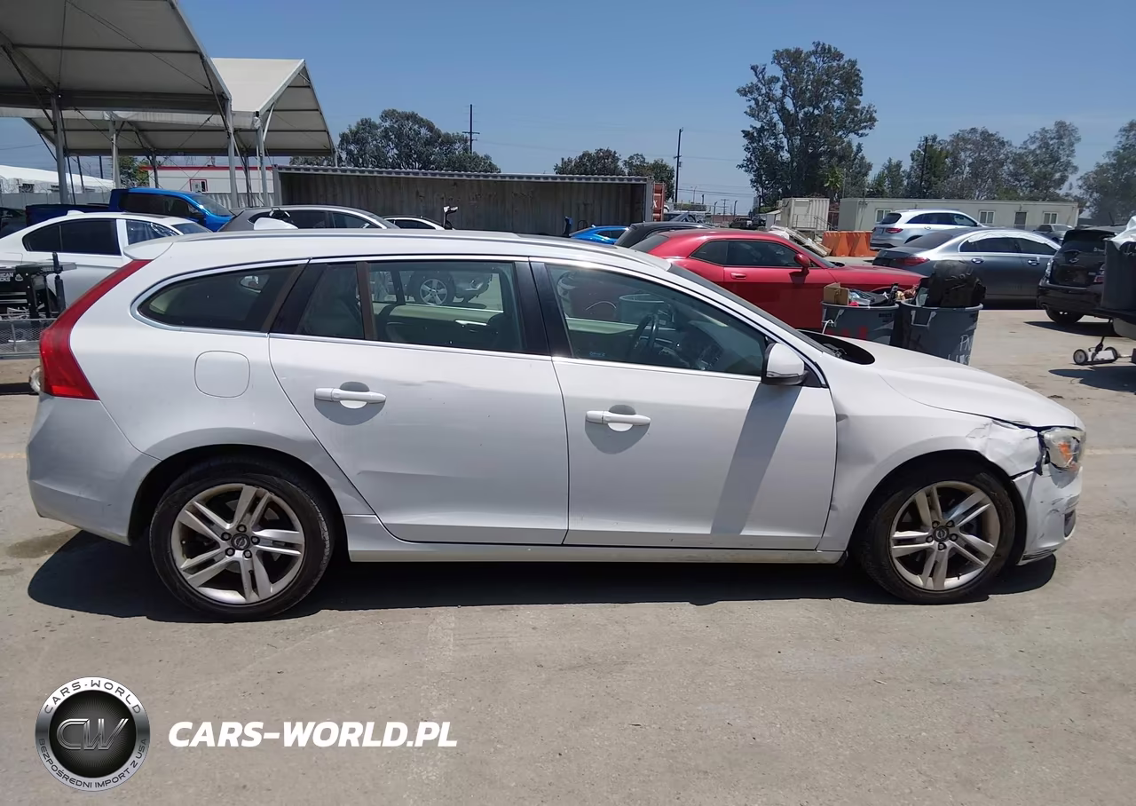 2015 Volvo V60 T5 Premier VIN:YV126MEB3F1207889 - 13