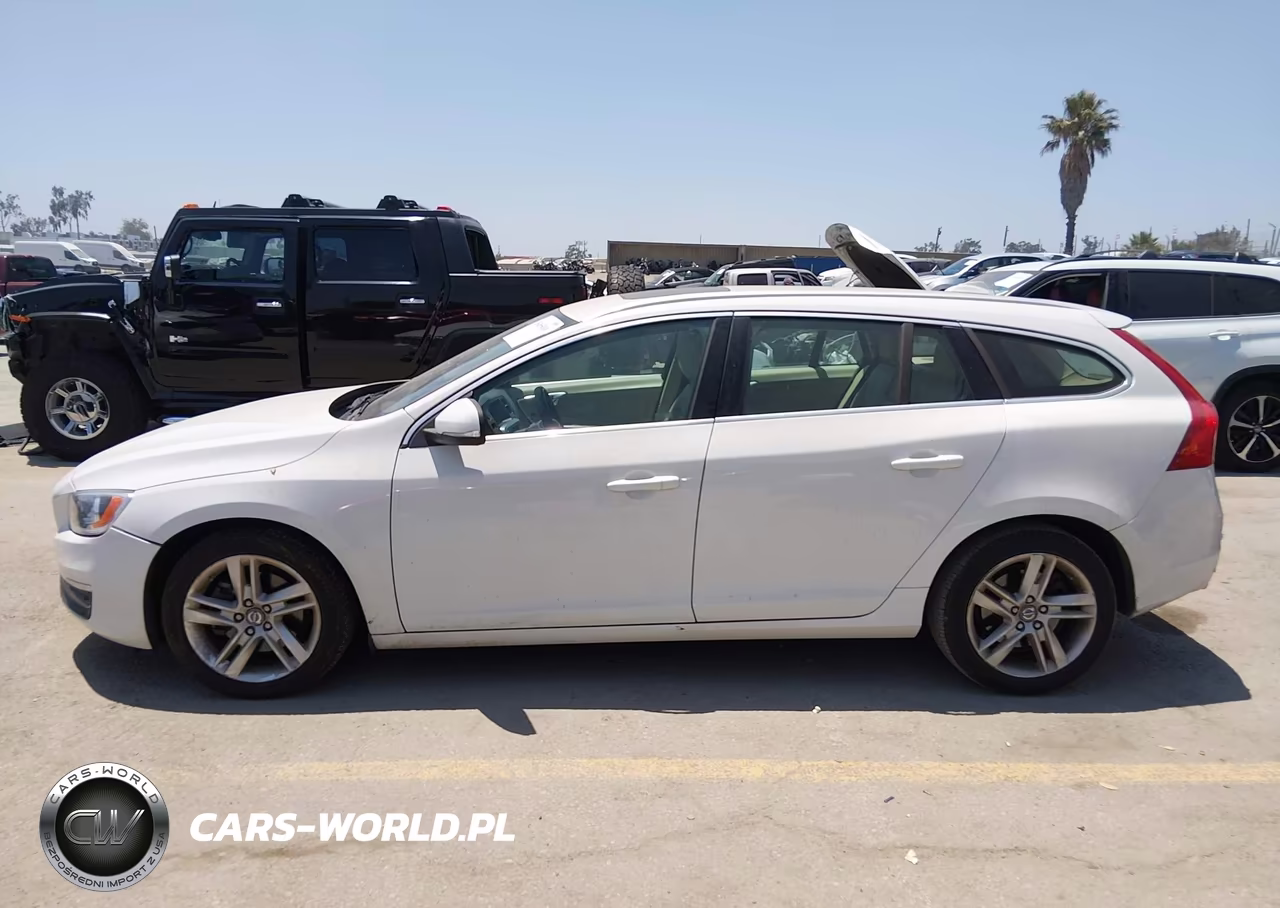 2015 Volvo V60 T5 Premier VIN:YV126MEB3F1207889 - 14