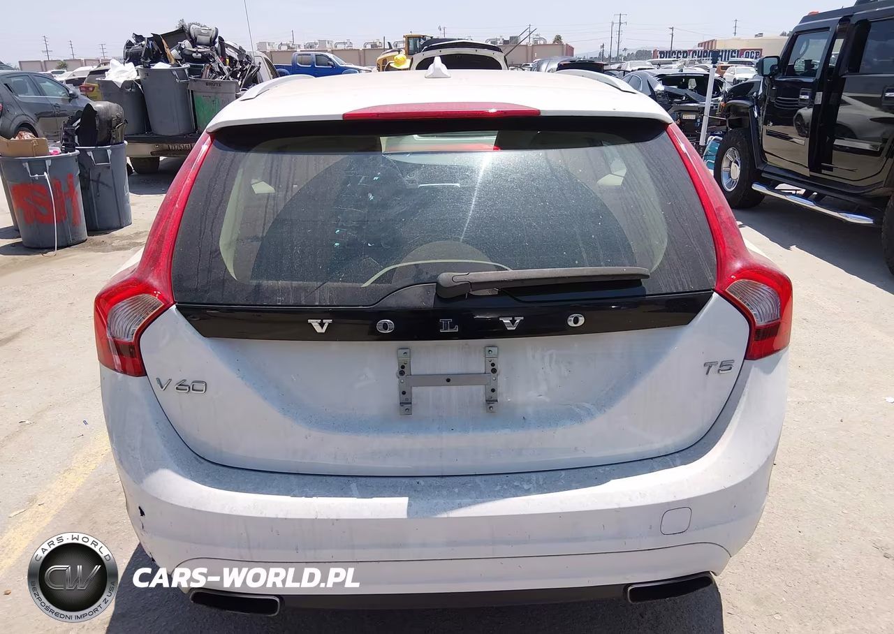 2015 Volvo V60 T5 Premier VIN:YV126MEB3F1207889 - 16