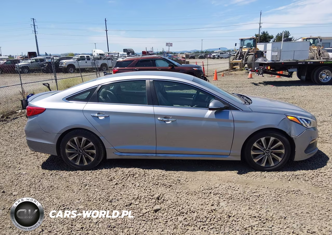 2015 Hyundai Sonata Sport VIN:5NPE34AF8FH135259 - 13