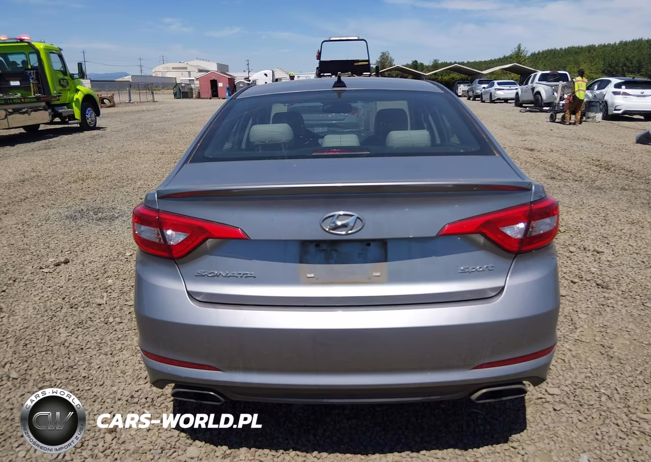 2015 Hyundai Sonata Sport VIN:5NPE34AF8FH135259 - 16