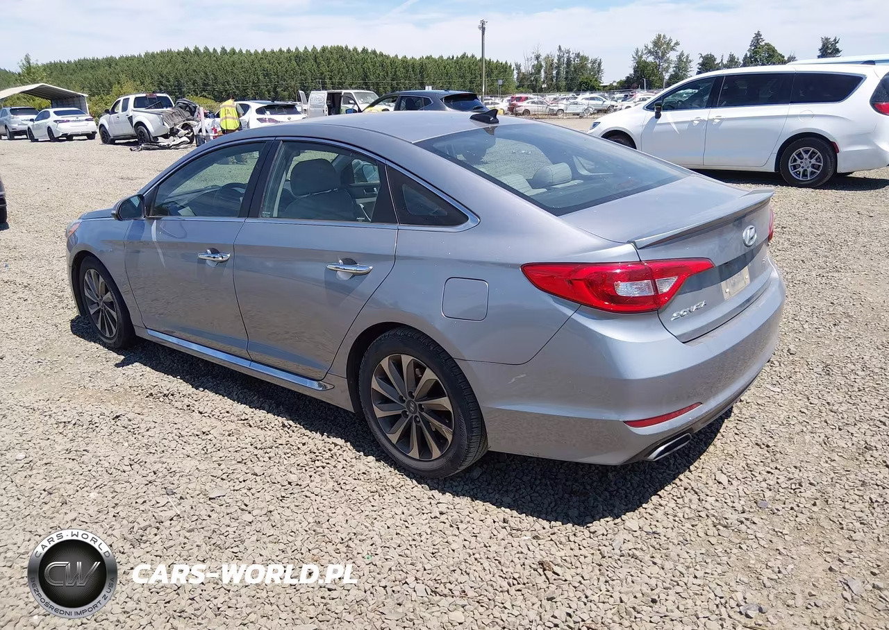 2015 Hyundai Sonata Sport VIN:5NPE34AF8FH135259 - 3