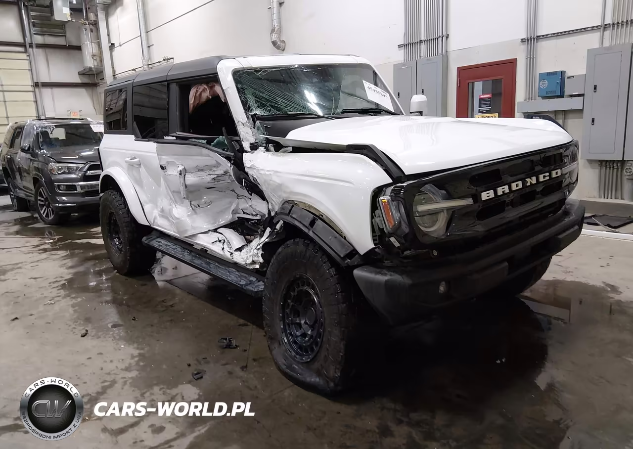 2022 Ford Bronco Outer Banks – zdjęcie 1 z 16
