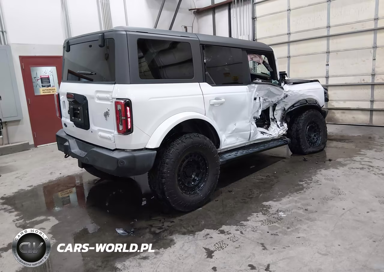 2022 Ford Bronco Outer Banks VIN:1FMDE5DH1NLA83892 - 4