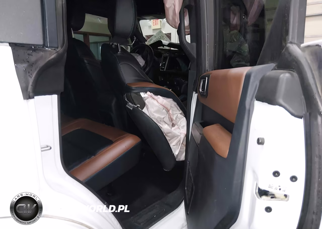 2022 Ford Bronco Outer Banks VIN:1FMDE5DH1NLA83892 - 8