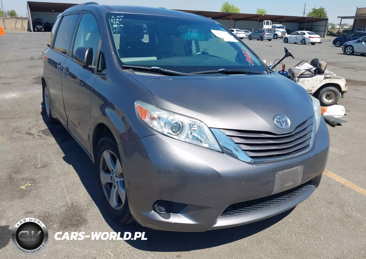 2016 Toyota Sienna Le 8 Passenger