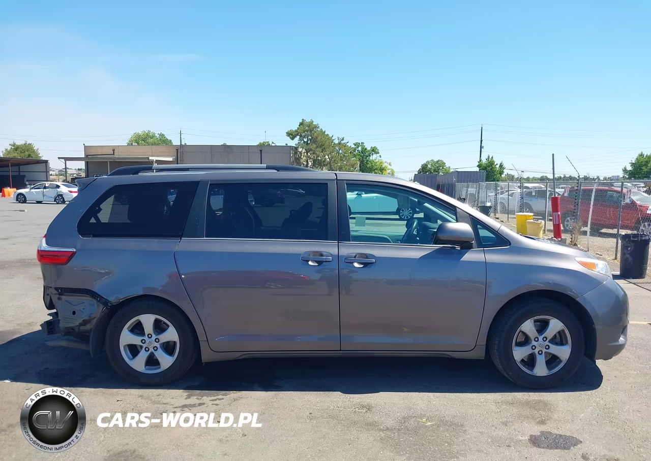 2016 Toyota Sienna Le 8 Passenger VIN:5TDKK3DC4GS764711 - 13