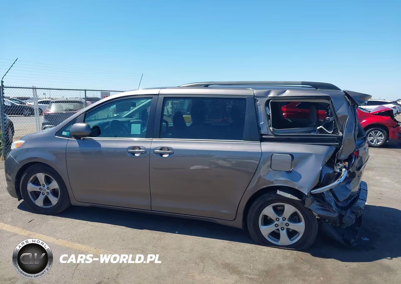 2016 Toyota Sienna Le 8 Passenger VIN:5TDKK3DC4GS764711 - 14