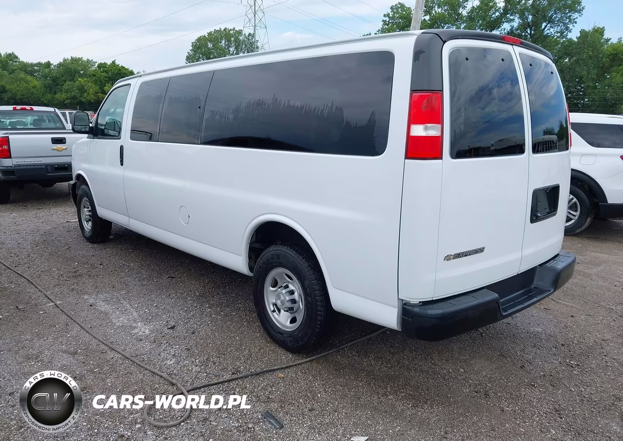 2021 Chevrolet Express Passenger Rwd 3500 Extended Wheelbase Ls VIN:1GAZGNFP1M1155315 - 3