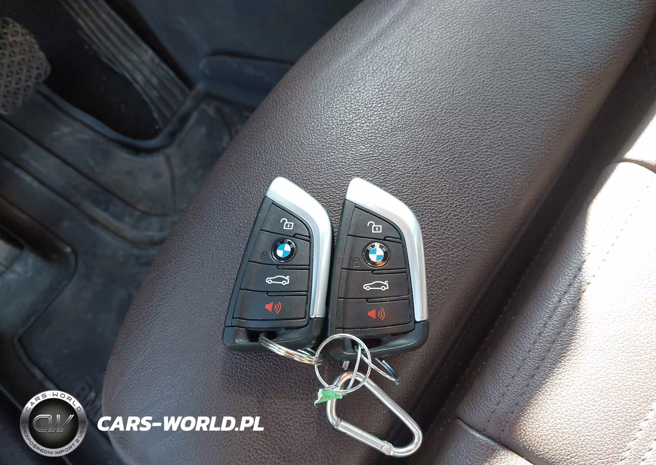 2019 BMW X3 xDrive30I VIN:5UXTR9C57KLE18525 - 11