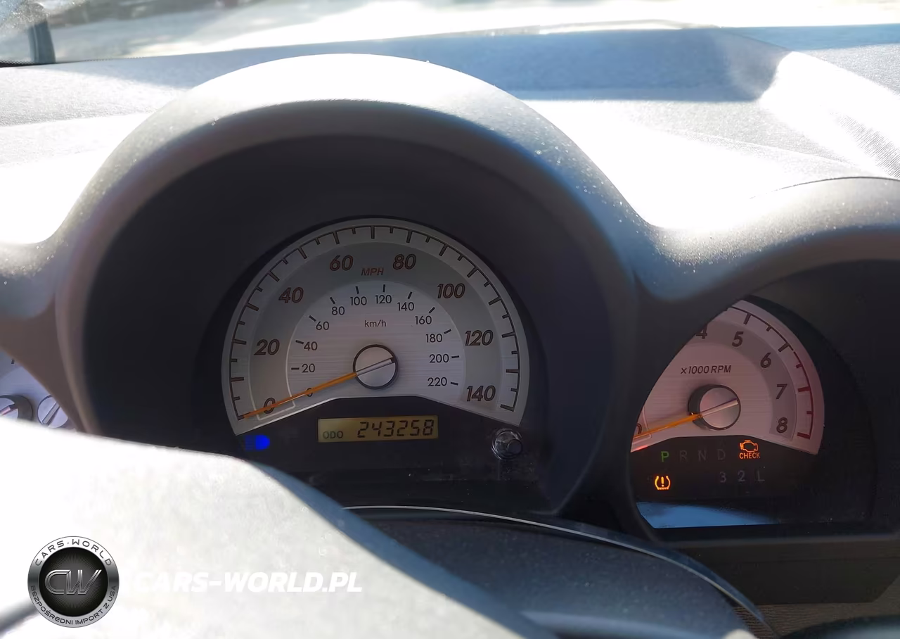 2007 Scion Tc VIN:JTKDE177370201258 - 7