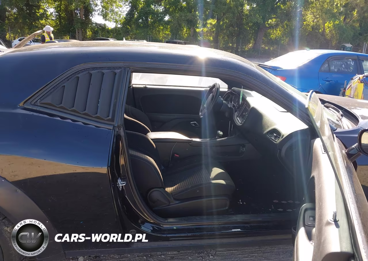 2023 Dodge Challenger Sxt VIN:2C3CDZAGXPH602223 - 5